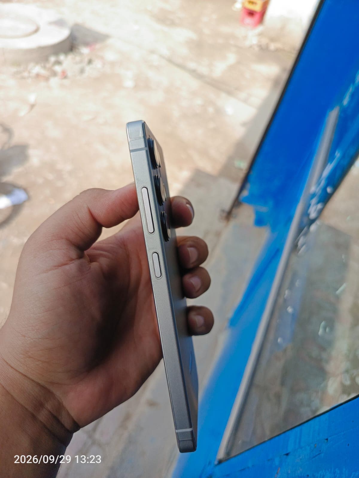 Samsung Galaxy S25 Ultra 12GB / 256GB in Titanium Silverblue — photo 3