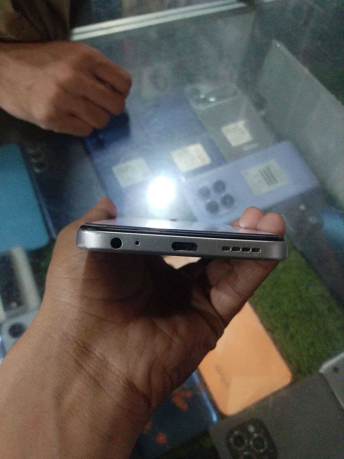 Infinix Smart 9 HD 4GB / 64GB in Neo Titanium — photo 3